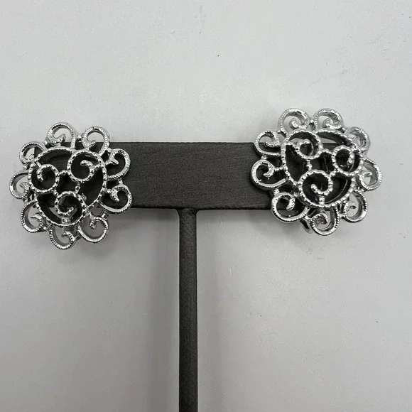 Vintage Sarah Coventry Clip On‎ Earrings Brushed Open Metal Work Silver Tone