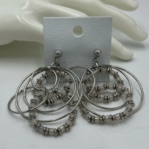 NWT‎ Free People Racer White Pearlized Beaded Hoop Silver Tone Earrings