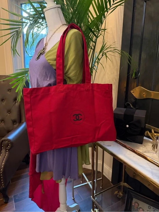 Authentic CHANEL VIP Extra Large Red Canvas Tote Overnight Travel Beach Bag NEW