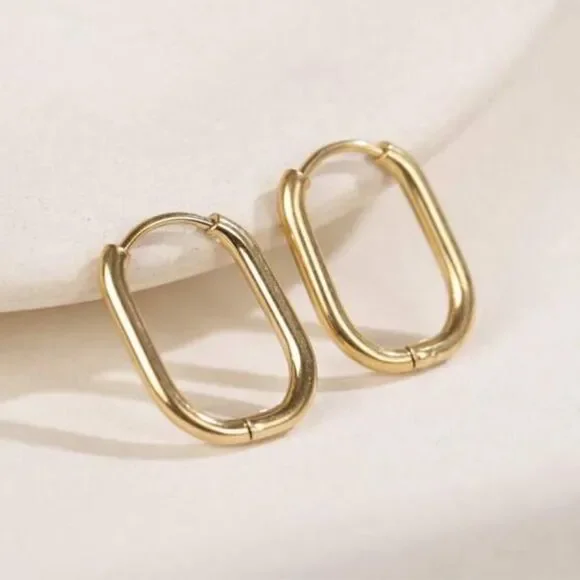 Gold Hoop Earrings Q650