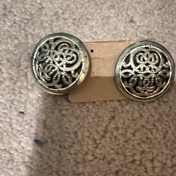 Elegant Silver Filigree Earrings