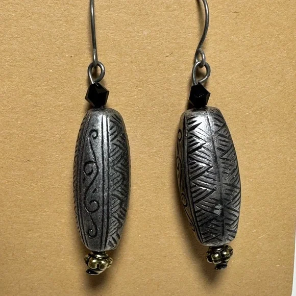 Elegant Silver and Black‎ Dangle Earrings