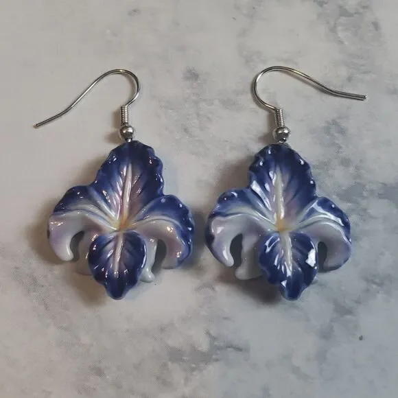 Franz‎ Porcelain Blue Iris Flower Rhodium Plated Brass Porcelain Necklace