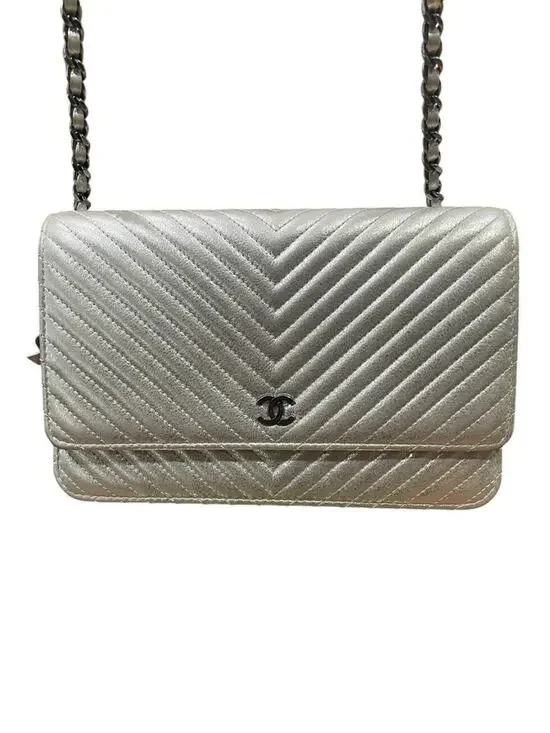 Chanel Metallic Chevron Wallet on Chain (23710)