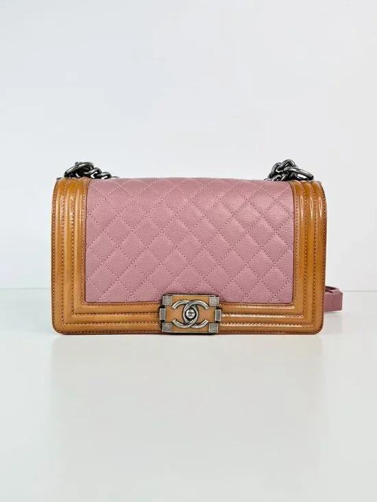 Chanel boy flag bag