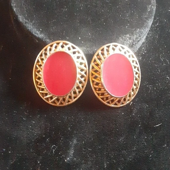 Gold Tone and Pink Oval Stud Earrings with Intricate Design