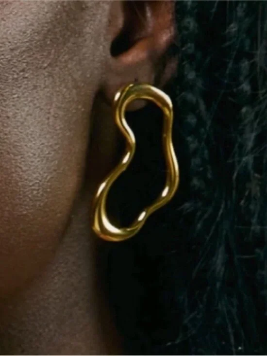 New! Wavy Gold Post Earrings NWOT