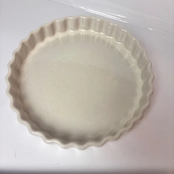 Cream Ceramic Fluted Tart Dish‎ Round 9.5