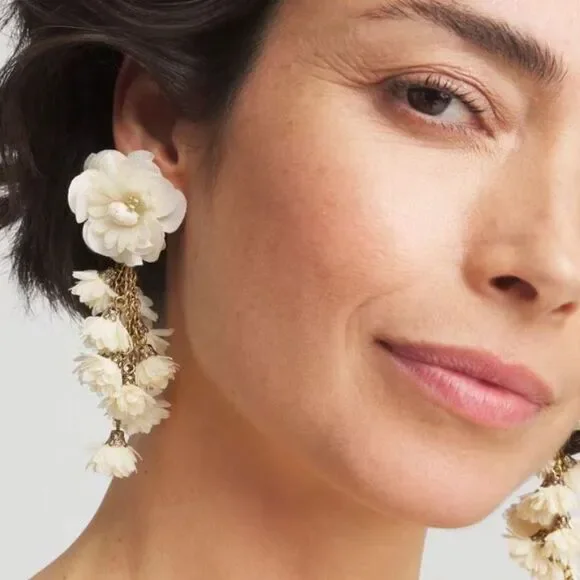 New Chico's No Droop® Beige Flower & Conch Shell Earrings Lightweight