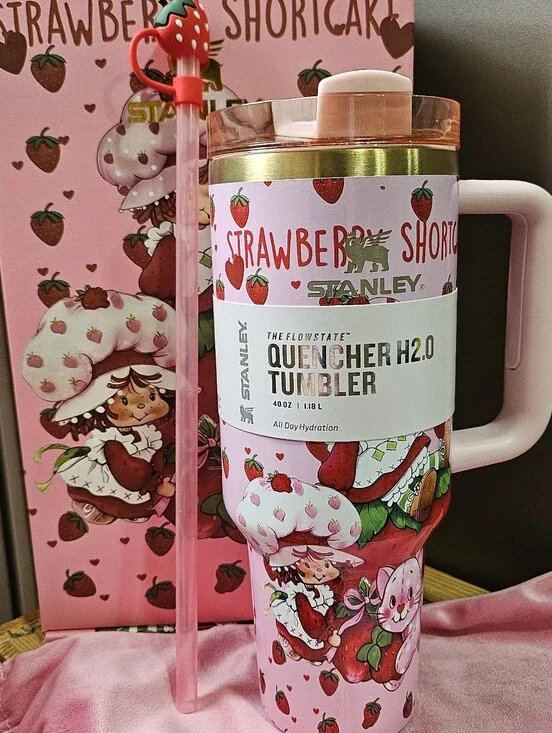 Pink Stanley 40oz Quencher H2.0 FlowState tumbler