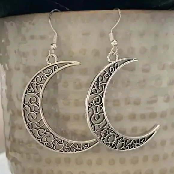 Silver Moon Earrings N1069