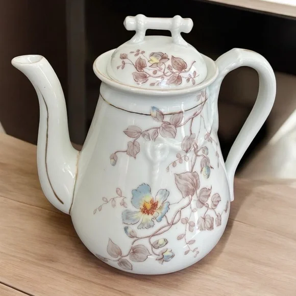 Vintage/antique teapot, marking worn away, no flaws but some loss of gold trim