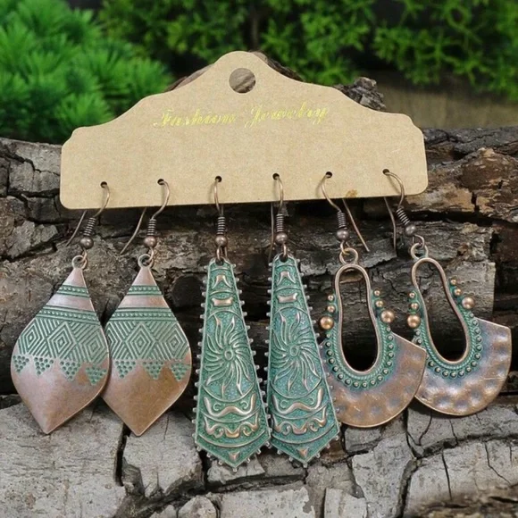 Antique Bronze Elegant Copper and Turquoise Earrings 🌟HOST PICK🌟