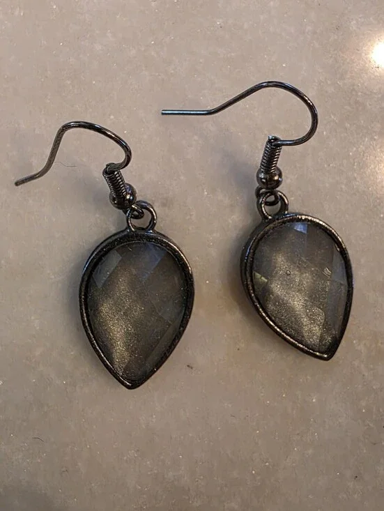 Teardrop Earrings Gray/Blue, Gunmetal Setting, Faceted Drop Earrings New