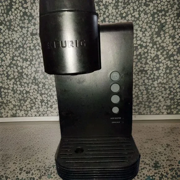 Keurig K-Express Essentials Single Serve K-Cup Coffee Maker Black used