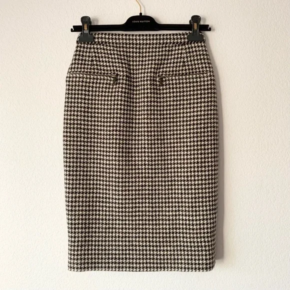 Chanel wool houndstooth skirt