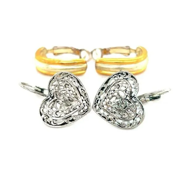 2 Pairs‎ of Earrings
