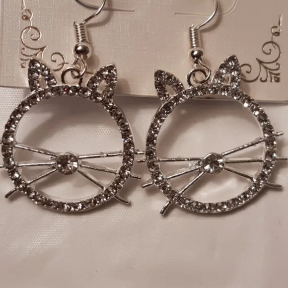 Dream Plus Cat Earring