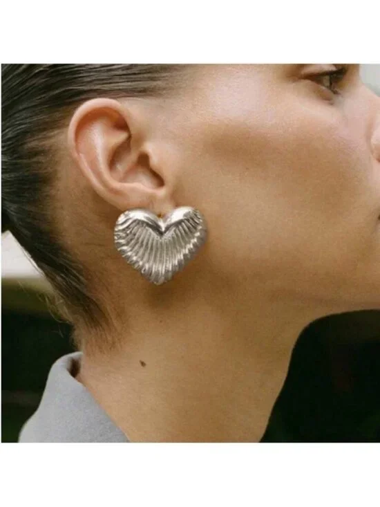 New! Silver Heart Statement Earrings (1064) NWOT