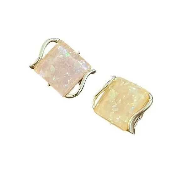 Vintage Coro Champagne Confetti Lucite Thermoset Clip On Earrings Goldtone 1