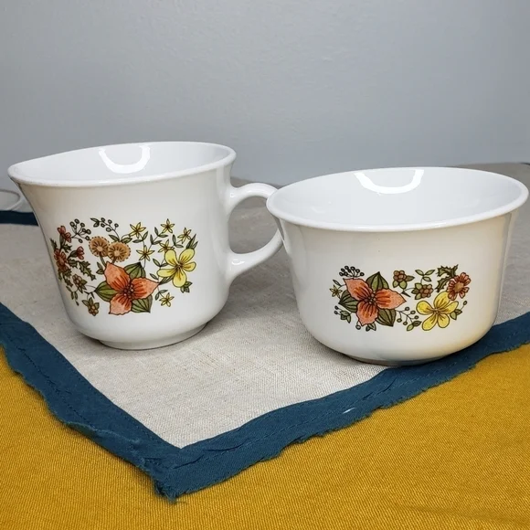Vintage Corelle Sugar Bowl & Creamer Cottagecore 1970s Grannycore Floral