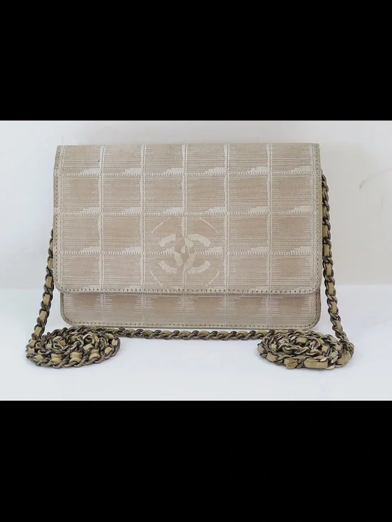 CHANEL Beige Quilted-Pattern Chain Crossbody Bag