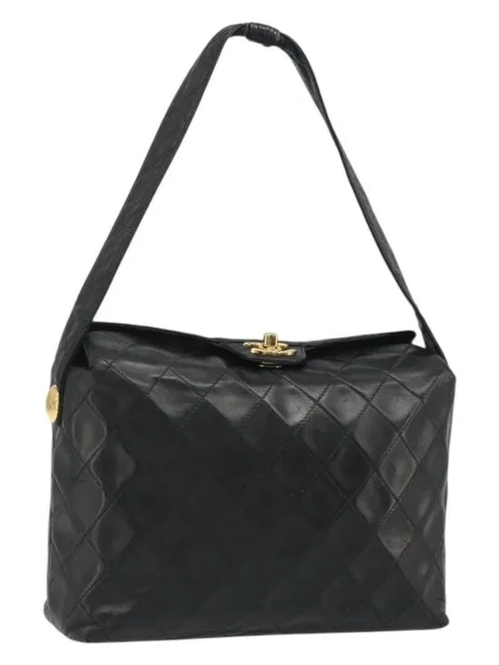 CHANEL Matelasse Chain Shoulder Bag Leather Black Gold CC Auth 188720