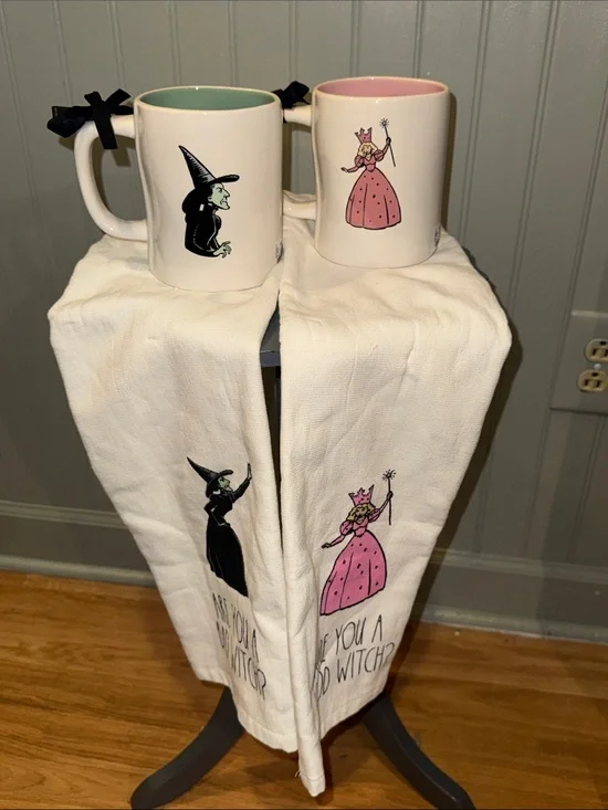 Rae Dunn Glinda‎ good Witch & Wicked witch Mug Set w/ Matching Towels