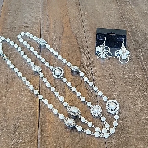 Pearl Necklace and Earring Set