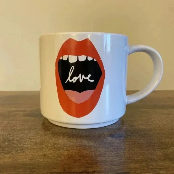 room essentials red lips (love) coffee/tea/ latte mug
