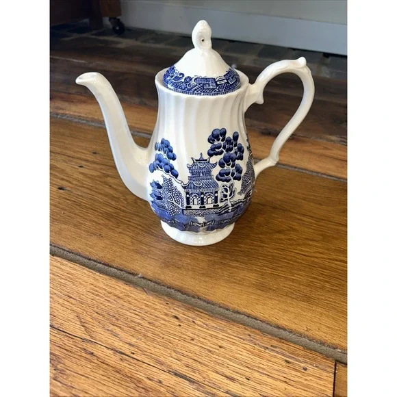 Rare Royal Wessex Swirl Blue & White Willow Coffee Pot, England HTF Chip Free‎