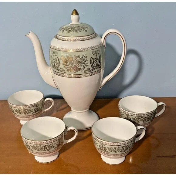 Wedgwood Columbia Gold Coffee Pot w/4 cups Sage Green Bone China Vintage England