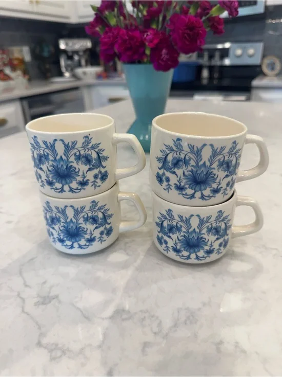 Vintage Sado Internacional Portugal Blue Floral Coffee Mugs Set of 4