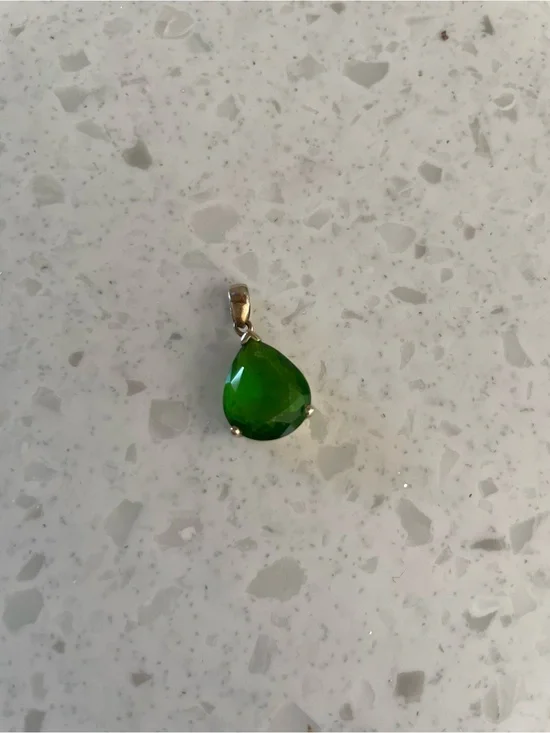 Sterling Silver (925) Green Stone Pear Shaped Necklace Pendant Classic