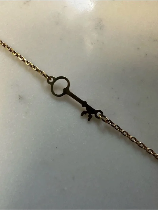 Marina De Buchi MDB Key Dainty Charm Bracelet GoldAdjustable Lobster 8