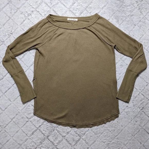 Free People Snowy Thermal Tunic Top Women's Medium Sunstone Green Thumbholes