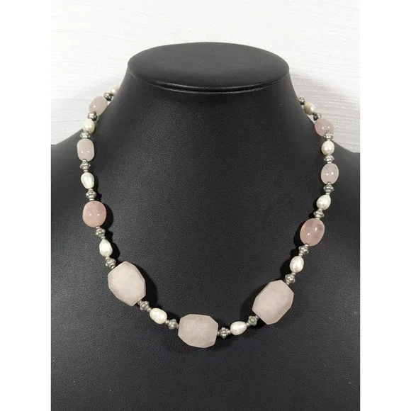 Boho Coastal Chic Pink Stone White Pearl Silver Tone Necklace 17 in‎