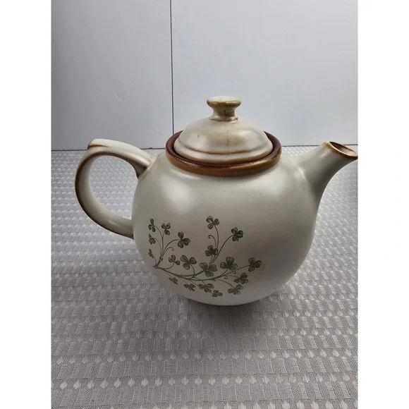 Vintage Retos‎ Pottery Teapot Beige Green Shamrocks & Clovers Brown Trim