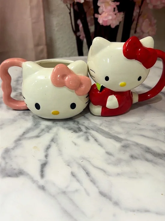 Hello Kitty Ceramic Mug Pair with Pink and Red Bows