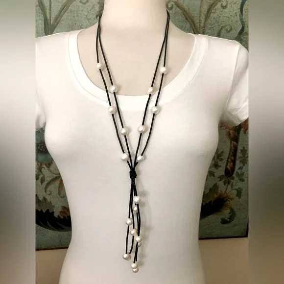 $225 Sundance Freshwater Pearl Black Leather Fringe Lariat ~ Boho Chic 🌺