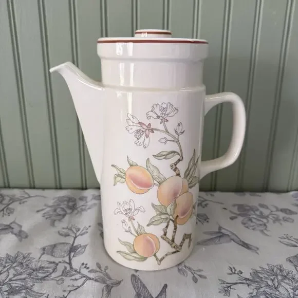 Vintage WEDGWOOD EARTHENWARE COFFEE POT Oven Table Peach England Sterling Shape