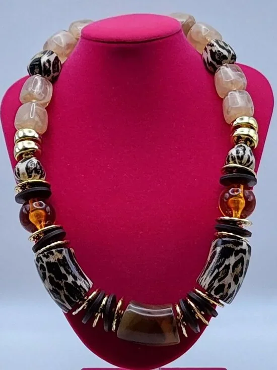 *3 for $20 Pretty animal print necklace cream brown orange gold tone NIP
