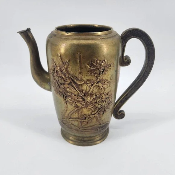 Antique Brass Teapot Relief Floral Chrysanthemum Meiji Style‎ Asian Metalwork