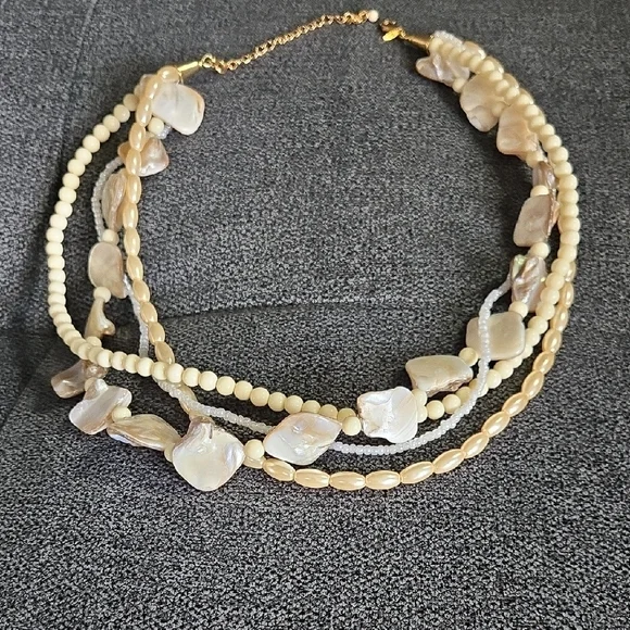 ❤️ Avon Cream Stone/Beed Multi-Strand Necklace- 19