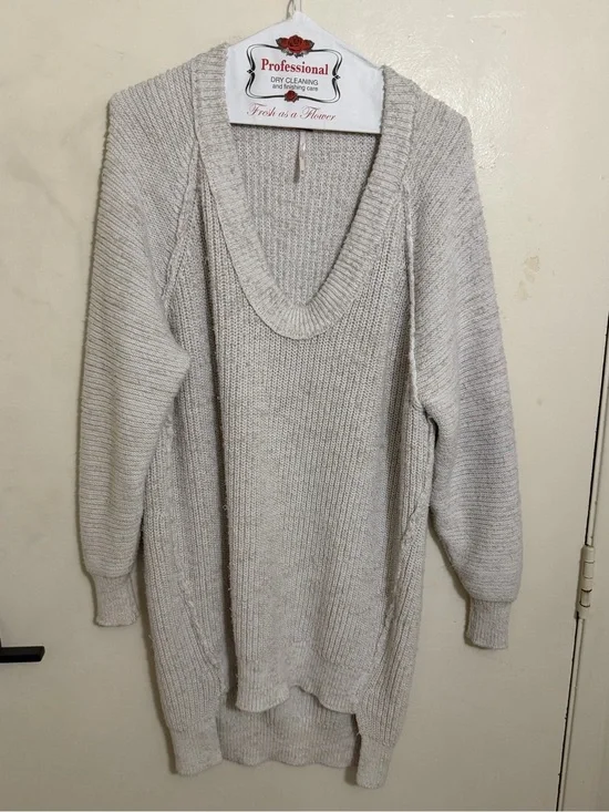 Free People beige cream V-Neck Ribbed Knit Sweater Oversized XS Large