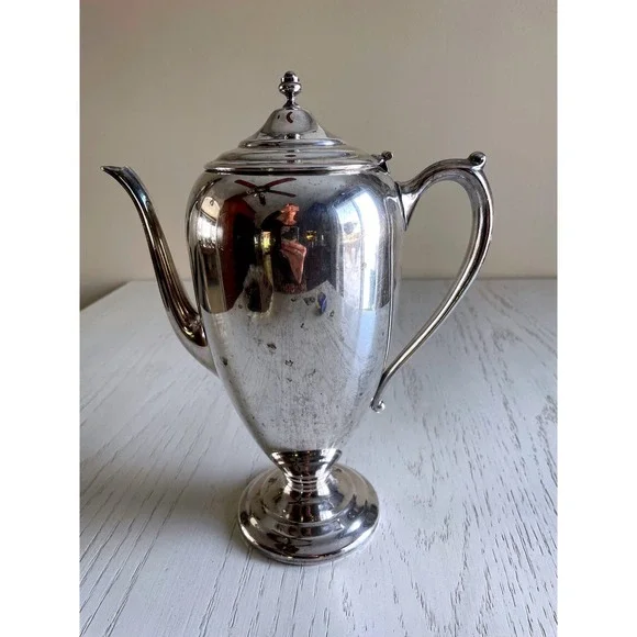 Vintage Silver Plated Over Copper Tea Pot with‎ Lid Elegant Serving Vessel