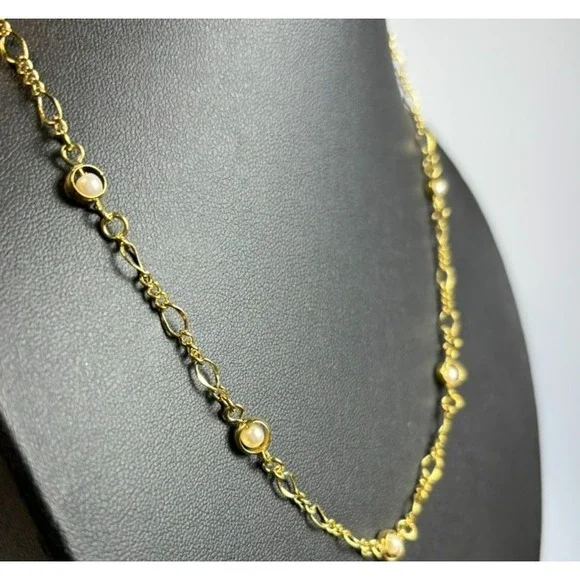 Necklace Captive Pearl Choker Gold Tone Dainty Elegant Piece 16‎ inch