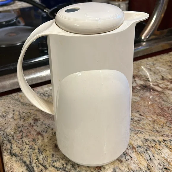 Thermos Brand Coffee Decanter to keep Coffee Warm! White & in Perfect Condition