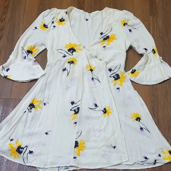 Free People Cream‎ Fabric Detail