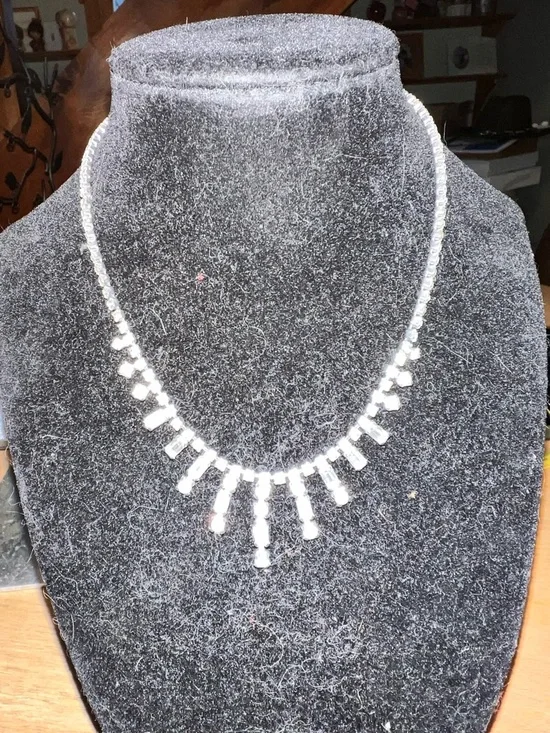Vintage Kramer New York rhinestone fringe choker.